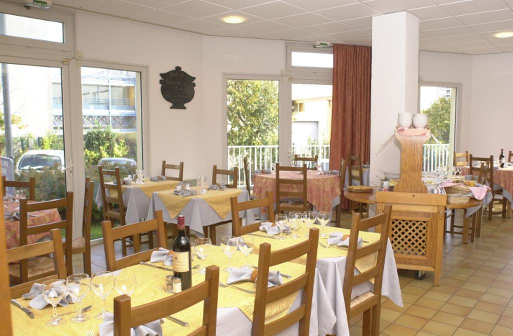 La Roseraie - Hotel&Restaurant Fontenay-aux-Roses Exterior foto